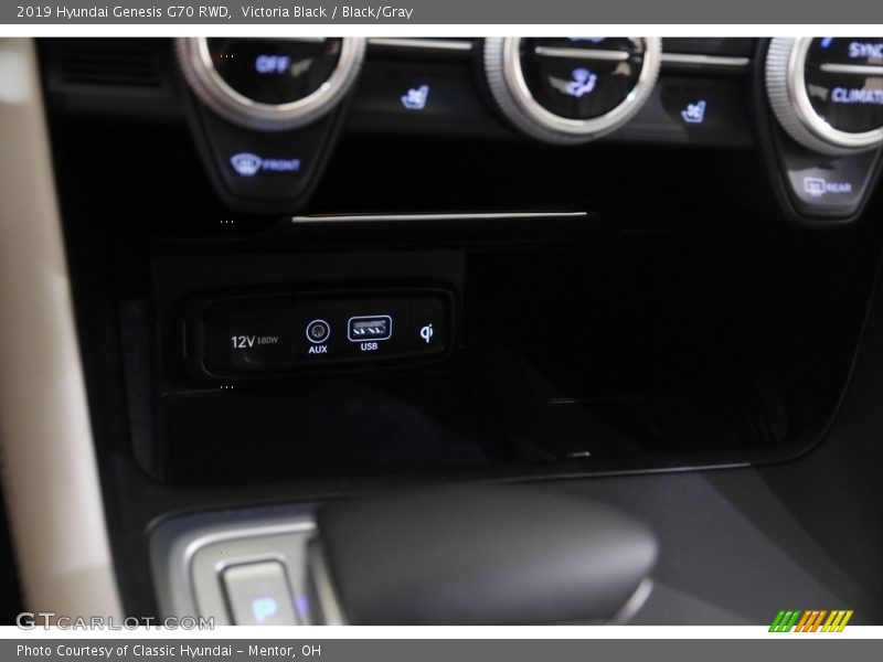 Victoria Black / Black/Gray 2019 Hyundai Genesis G70 RWD