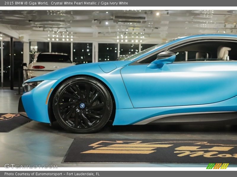 Crystal White Pearl Metallic / Giga Ivory White 2015 BMW i8 Giga World