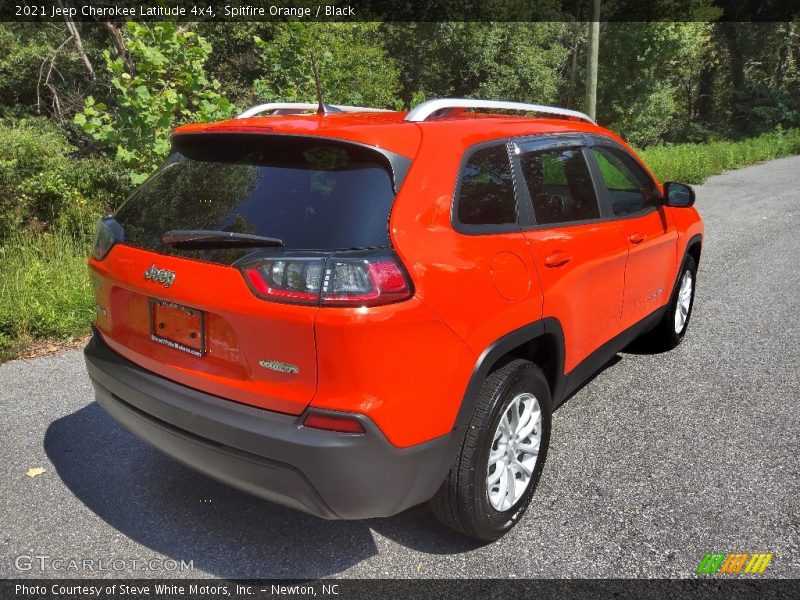 Spitfire Orange / Black 2021 Jeep Cherokee Latitude 4x4
