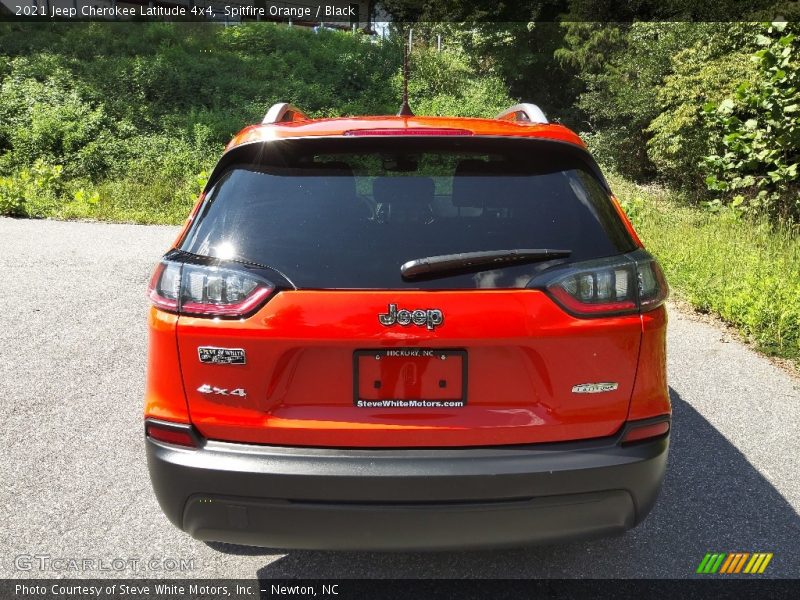 Spitfire Orange / Black 2021 Jeep Cherokee Latitude 4x4