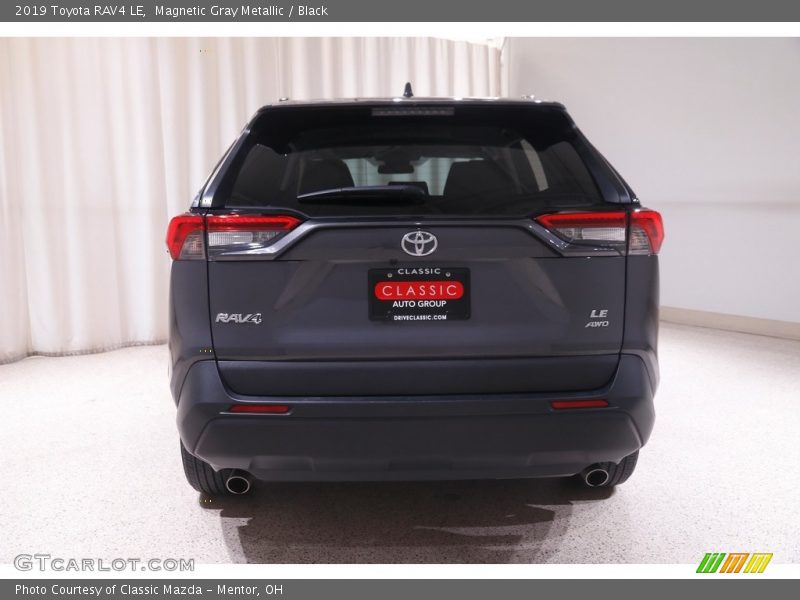 Magnetic Gray Metallic / Black 2019 Toyota RAV4 LE