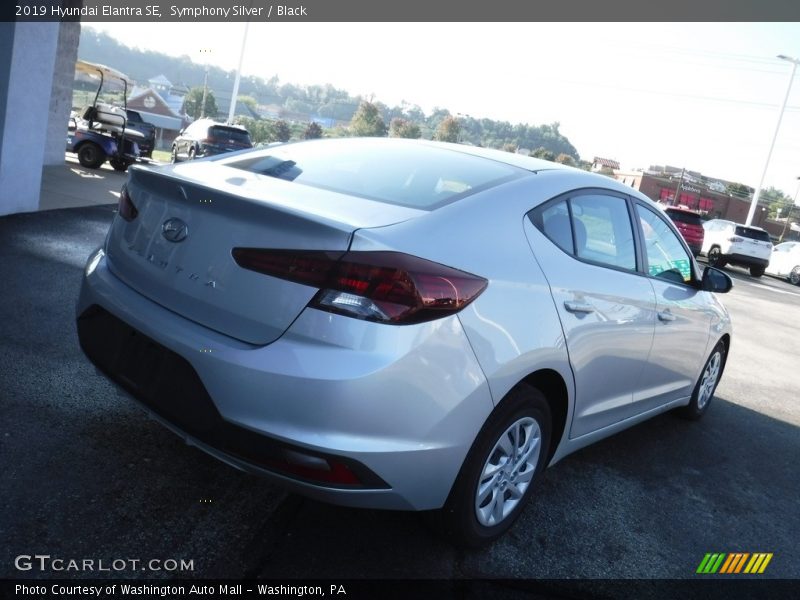 Symphony Silver / Black 2019 Hyundai Elantra SE