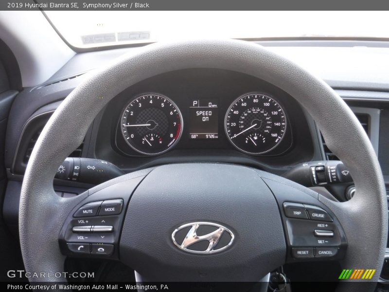 Symphony Silver / Black 2019 Hyundai Elantra SE