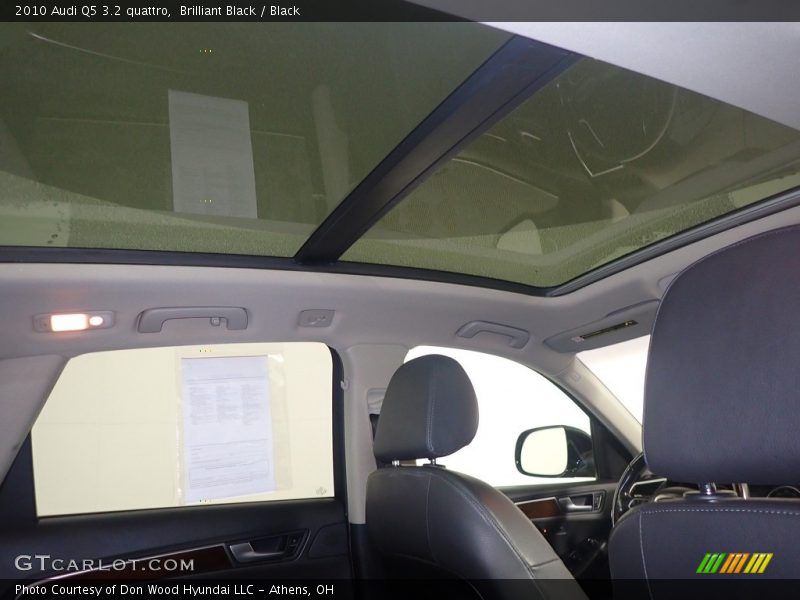 Brilliant Black / Black 2010 Audi Q5 3.2 quattro
