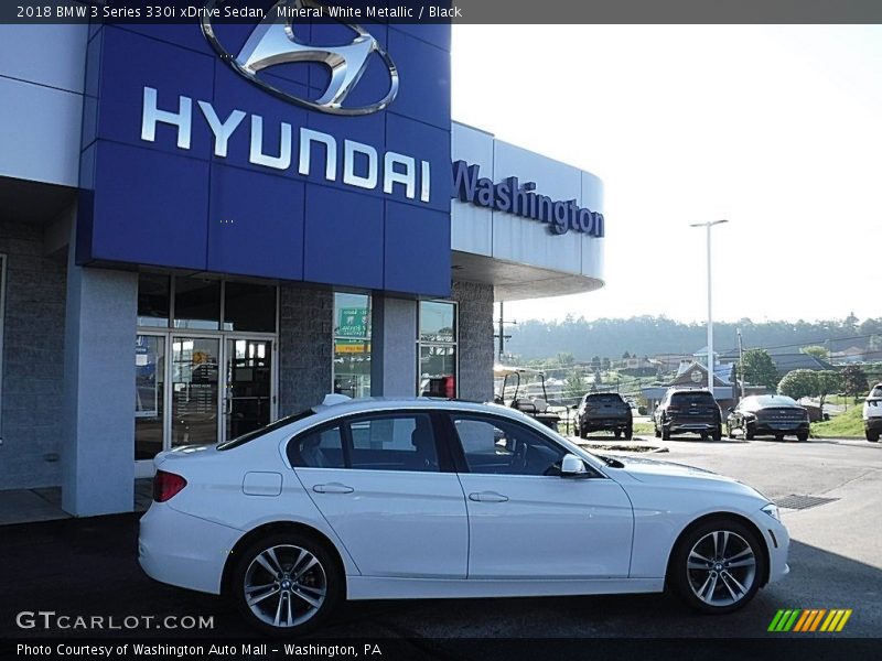 Mineral White Metallic / Black 2018 BMW 3 Series 330i xDrive Sedan