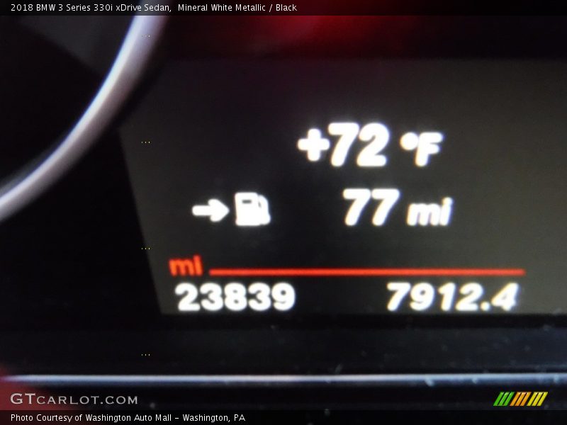 Mineral White Metallic / Black 2018 BMW 3 Series 330i xDrive Sedan
