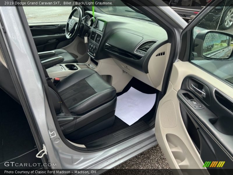 Billet / Black/Light Graystone 2019 Dodge Grand Caravan SXT