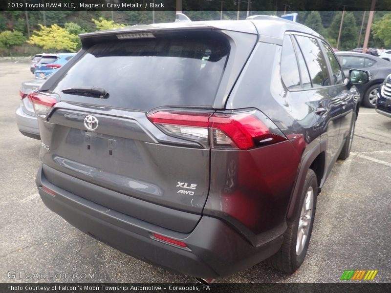 Magnetic Gray Metallic / Black 2019 Toyota RAV4 XLE