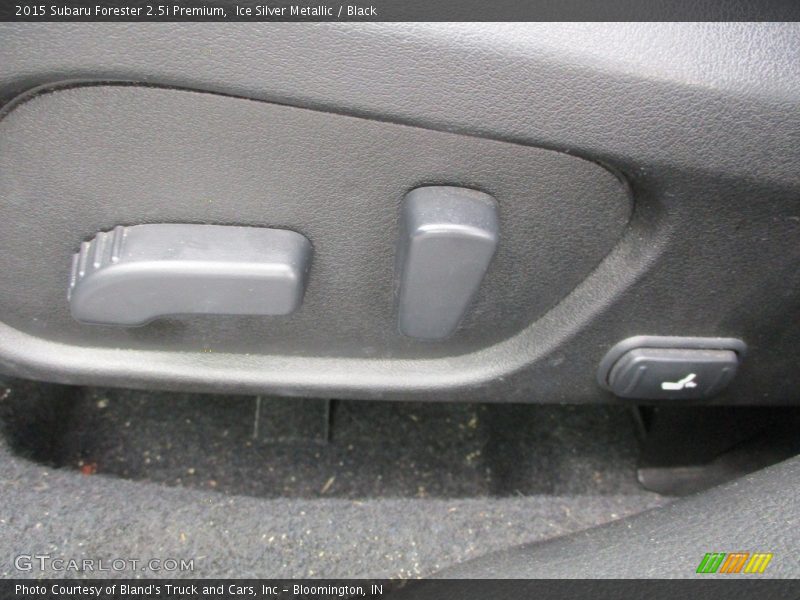 Ice Silver Metallic / Black 2015 Subaru Forester 2.5i Premium