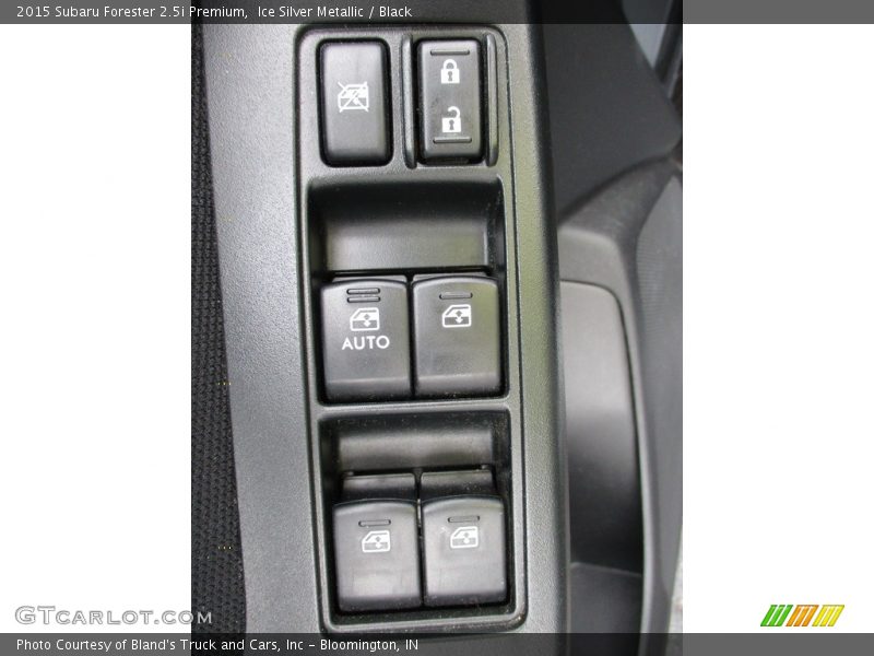 Ice Silver Metallic / Black 2015 Subaru Forester 2.5i Premium