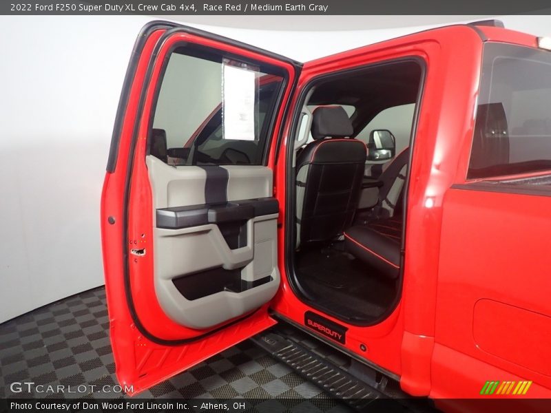 Race Red / Medium Earth Gray 2022 Ford F250 Super Duty XL Crew Cab 4x4