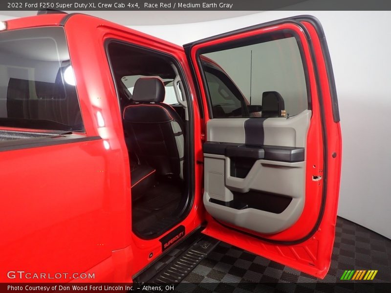 Race Red / Medium Earth Gray 2022 Ford F250 Super Duty XL Crew Cab 4x4