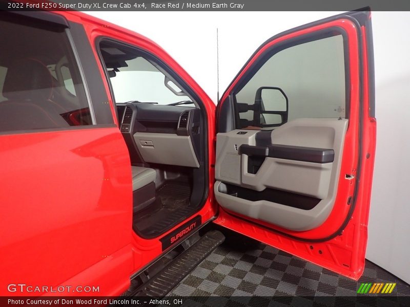 Race Red / Medium Earth Gray 2022 Ford F250 Super Duty XL Crew Cab 4x4