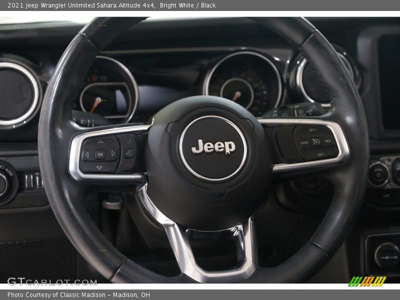 Bright White / Black 2021 Jeep Wrangler Unlimited Sahara Altitude 4x4