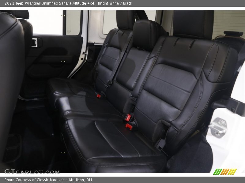 Bright White / Black 2021 Jeep Wrangler Unlimited Sahara Altitude 4x4