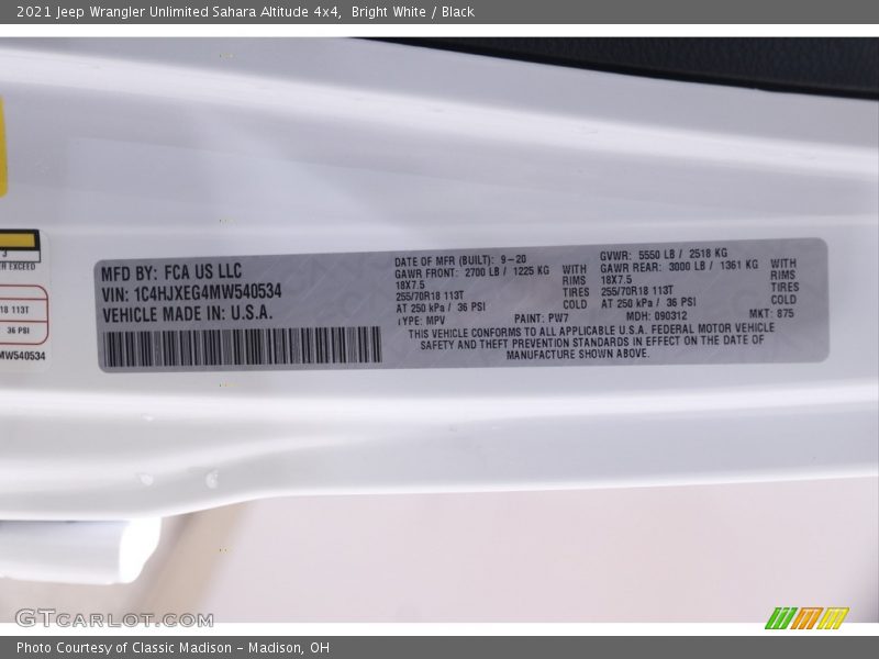 Bright White / Black 2021 Jeep Wrangler Unlimited Sahara Altitude 4x4
