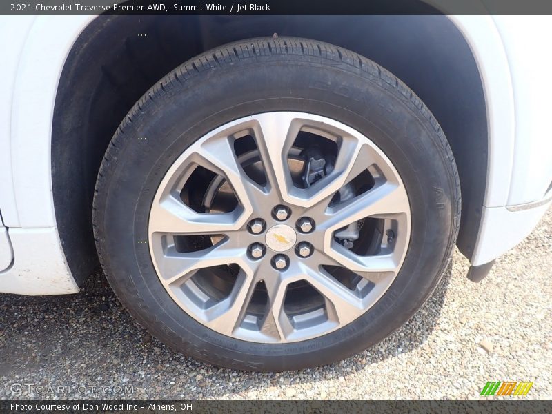 Summit White / Jet Black 2021 Chevrolet Traverse Premier AWD