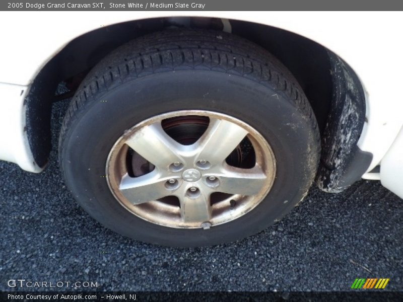 Stone White / Medium Slate Gray 2005 Dodge Grand Caravan SXT