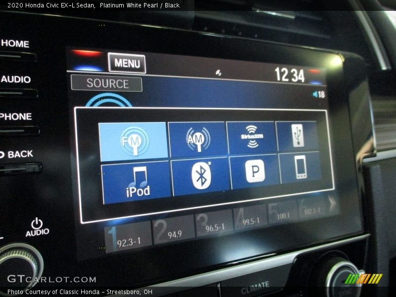 Platinum White Pearl / Black 2020 Honda Civic EX-L Sedan