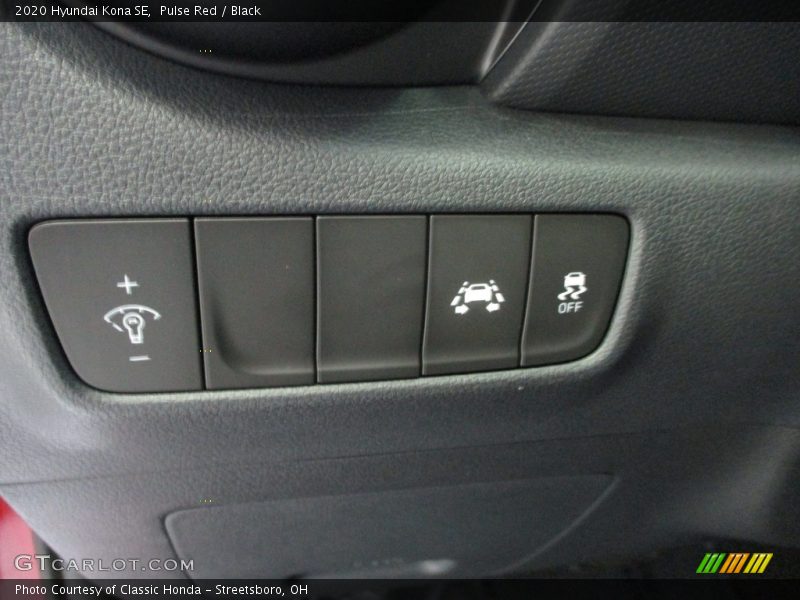 Pulse Red / Black 2020 Hyundai Kona SE