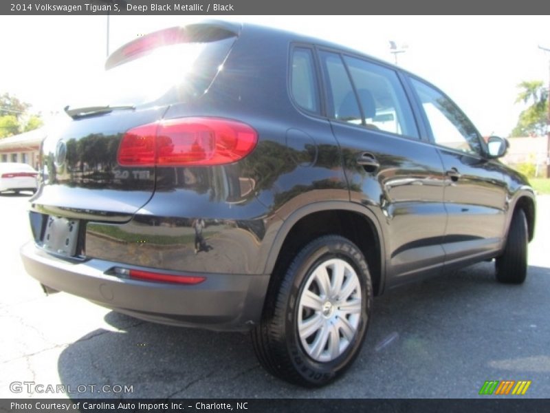 Deep Black Metallic / Black 2014 Volkswagen Tiguan S