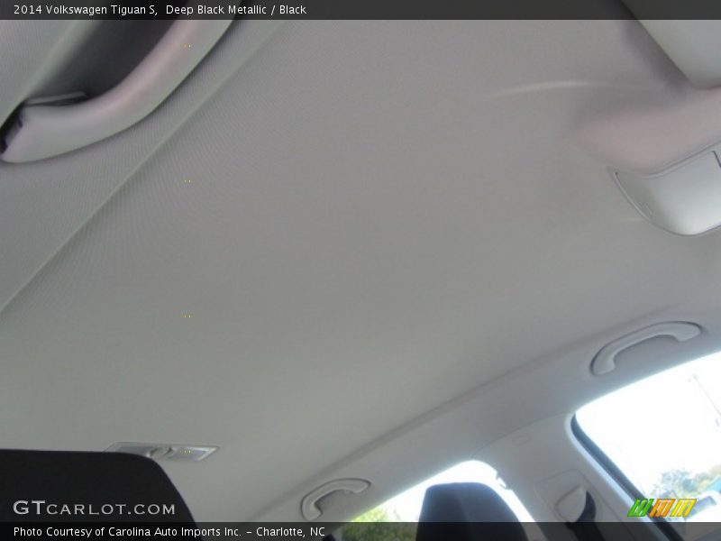 Deep Black Metallic / Black 2014 Volkswagen Tiguan S