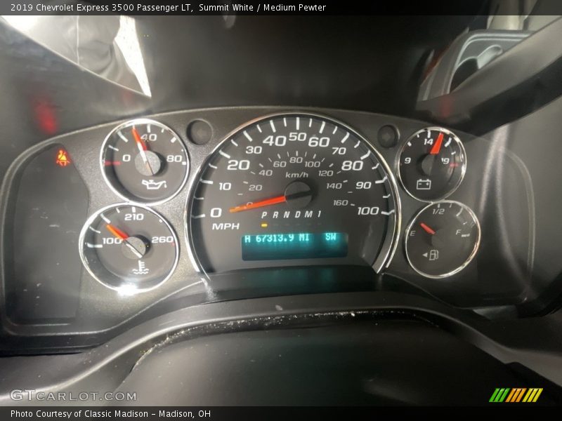 Summit White / Medium Pewter 2019 Chevrolet Express 3500 Passenger LT