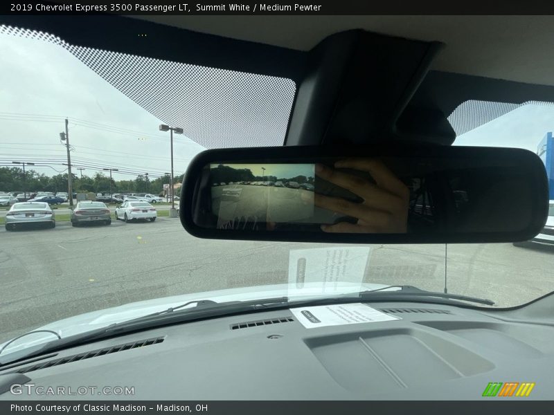 Summit White / Medium Pewter 2019 Chevrolet Express 3500 Passenger LT