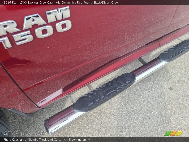 Delmonico Red Pearl / Black/Diesel Gray 2016 Ram 1500 Express Crew Cab 4x4