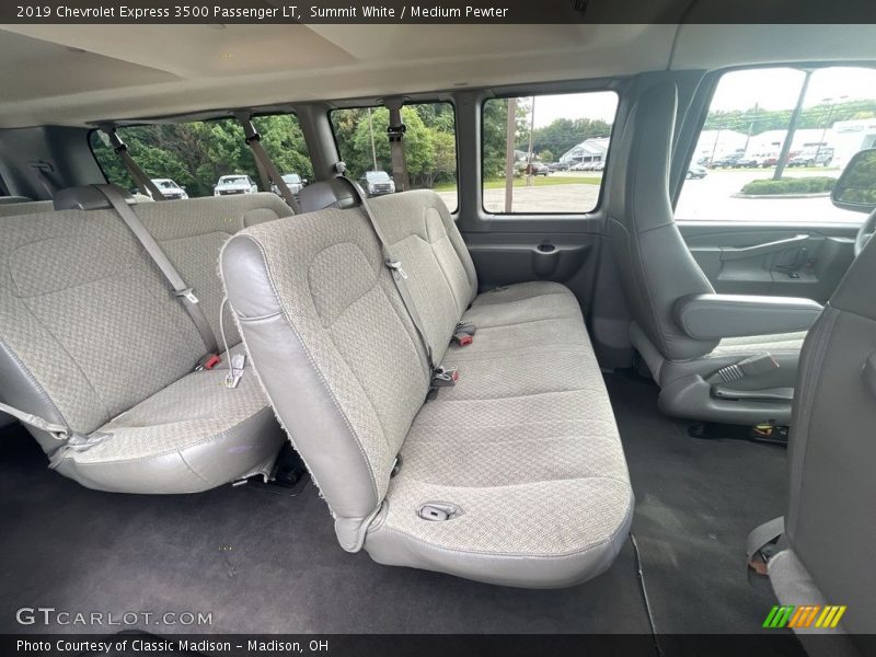 Summit White / Medium Pewter 2019 Chevrolet Express 3500 Passenger LT