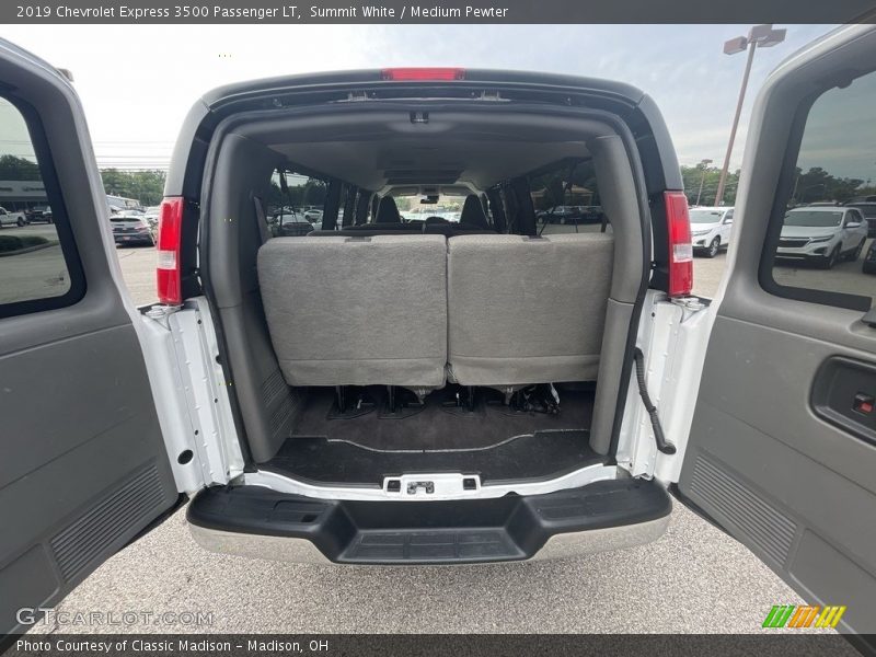 Summit White / Medium Pewter 2019 Chevrolet Express 3500 Passenger LT