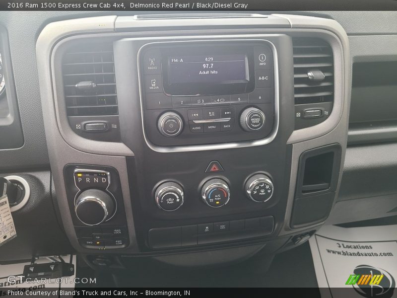 Delmonico Red Pearl / Black/Diesel Gray 2016 Ram 1500 Express Crew Cab 4x4