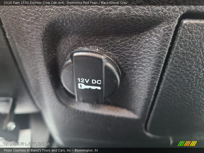Delmonico Red Pearl / Black/Diesel Gray 2016 Ram 1500 Express Crew Cab 4x4