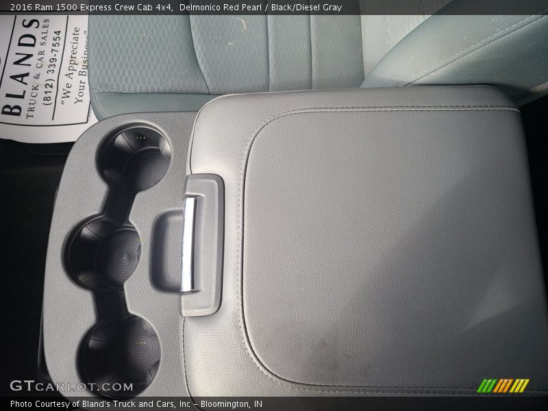 Delmonico Red Pearl / Black/Diesel Gray 2016 Ram 1500 Express Crew Cab 4x4
