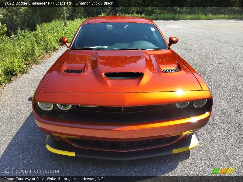 Sinamon Stick / Black 2022 Dodge Challenger R/T Scat Pack