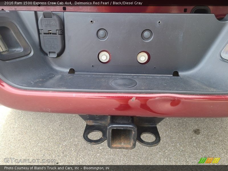 Delmonico Red Pearl / Black/Diesel Gray 2016 Ram 1500 Express Crew Cab 4x4
