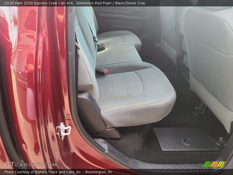 Delmonico Red Pearl / Black/Diesel Gray 2016 Ram 1500 Express Crew Cab 4x4