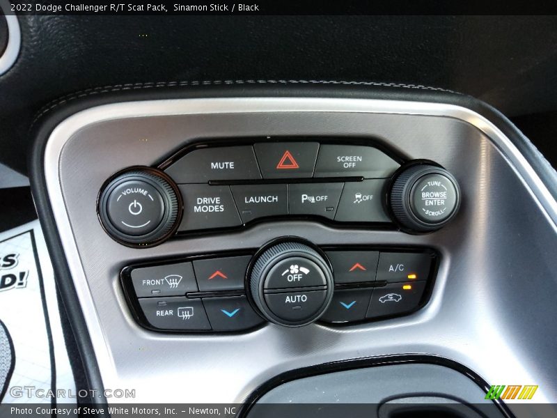Sinamon Stick / Black 2022 Dodge Challenger R/T Scat Pack