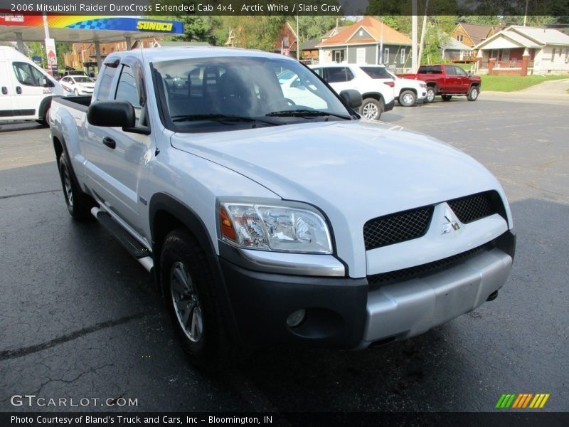 Arctic White / Slate Gray 2006 Mitsubishi Raider DuroCross Extended Cab 4x4