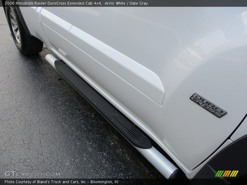 Arctic White / Slate Gray 2006 Mitsubishi Raider DuroCross Extended Cab 4x4