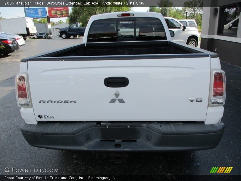 Arctic White / Slate Gray 2006 Mitsubishi Raider DuroCross Extended Cab 4x4
