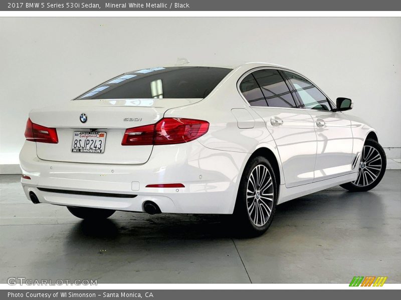 Mineral White Metallic / Black 2017 BMW 5 Series 530i Sedan