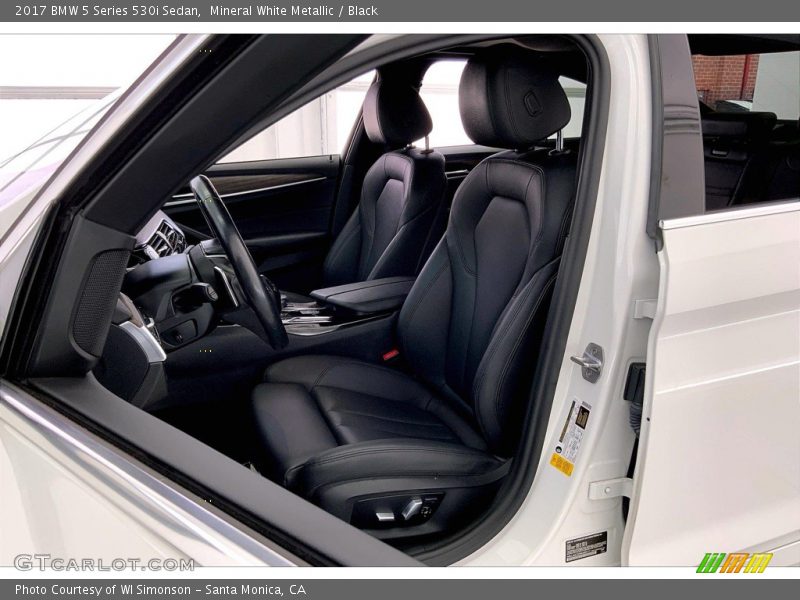 Mineral White Metallic / Black 2017 BMW 5 Series 530i Sedan