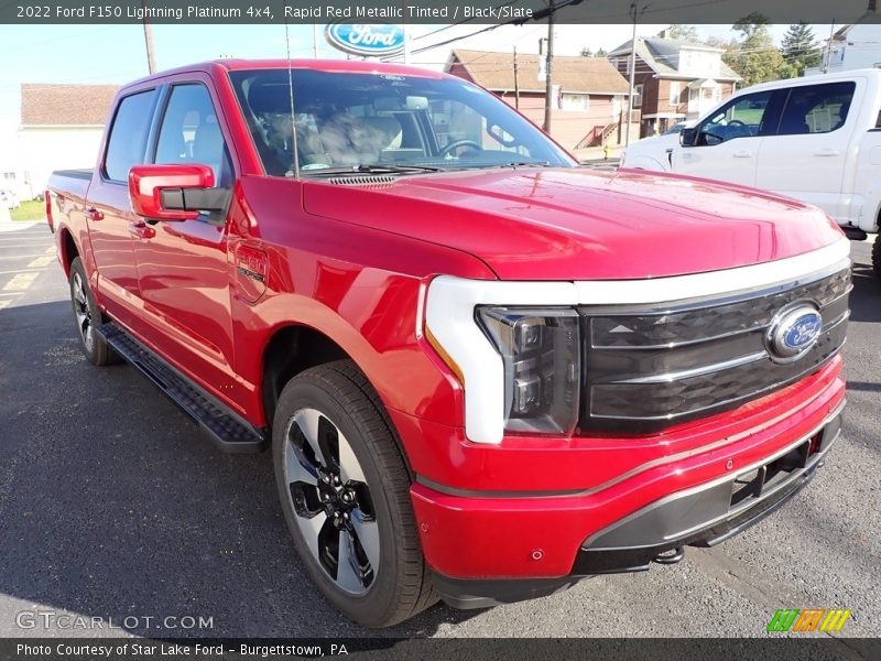 Front 3/4 View of 2022 F150 Lightning Platinum 4x4