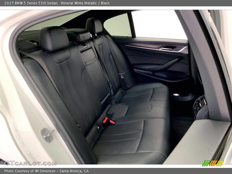 Mineral White Metallic / Black 2017 BMW 5 Series 530i Sedan