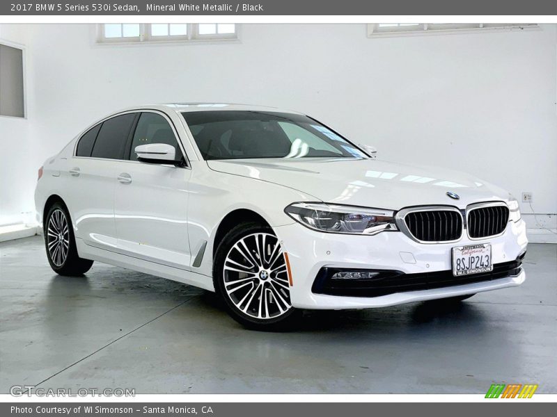 Mineral White Metallic / Black 2017 BMW 5 Series 530i Sedan