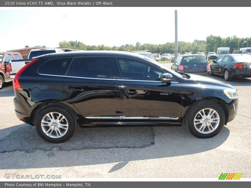 Onyx Black Metallic / Off-Black 2016 Volvo XC60 T5 AWD