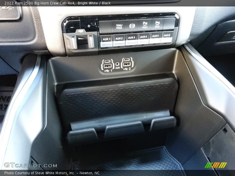 Bright White / Black 2022 Ram 2500 Big Horn Crew Cab 4x4