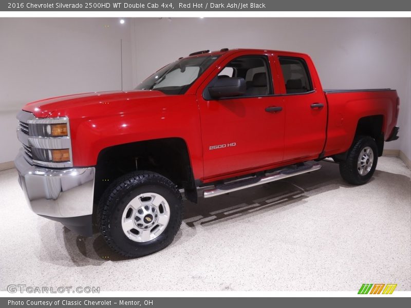 Front 3/4 View of 2016 Silverado 2500HD WT Double Cab 4x4