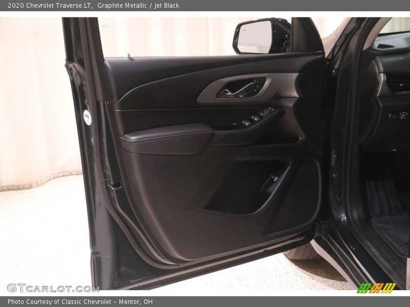 Graphite Metallic / Jet Black 2020 Chevrolet Traverse LT